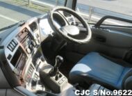 2005 Nissan UD